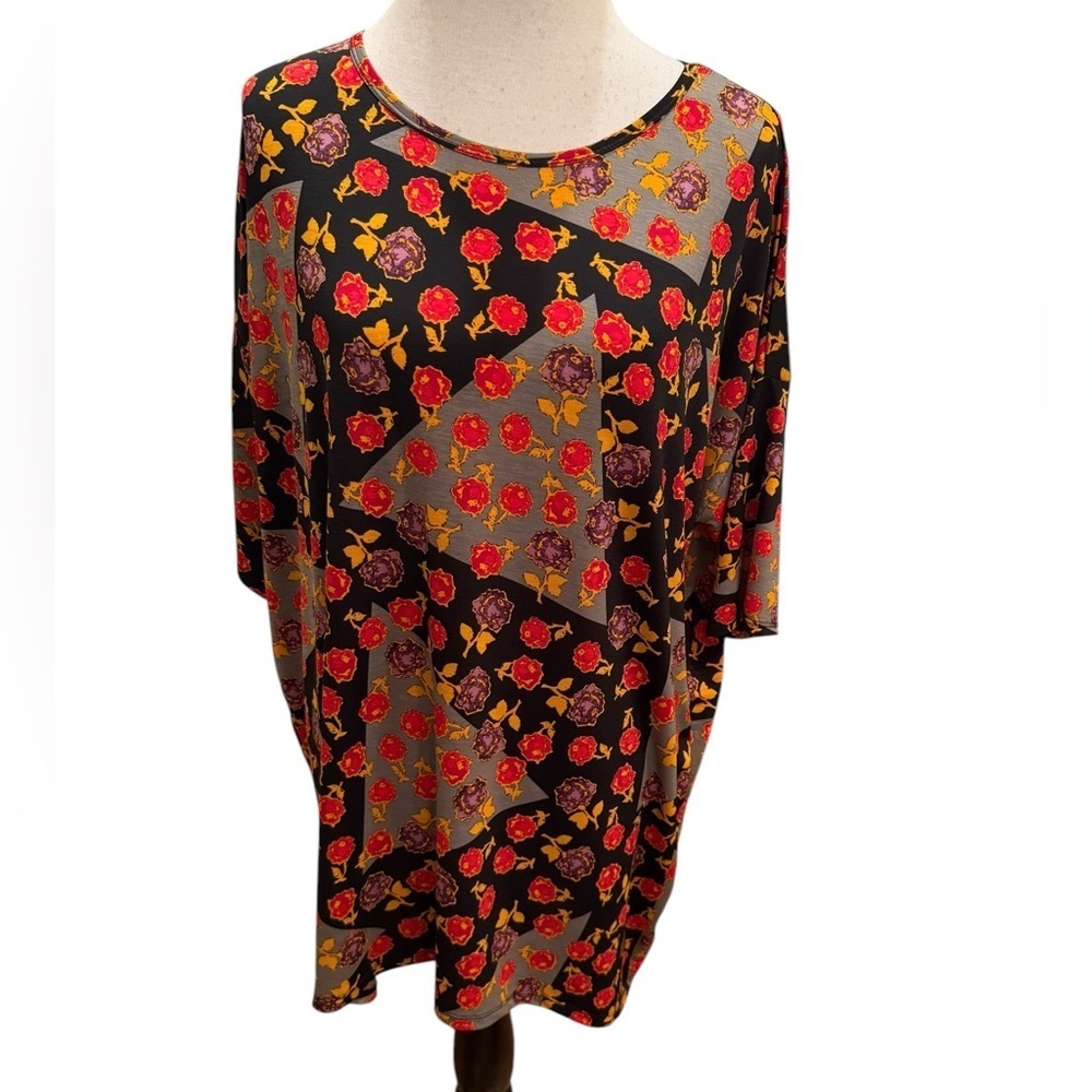 LuLaRoe Women’s Irma Top Size Medium Loose Knit High Low Tunic Runs Big